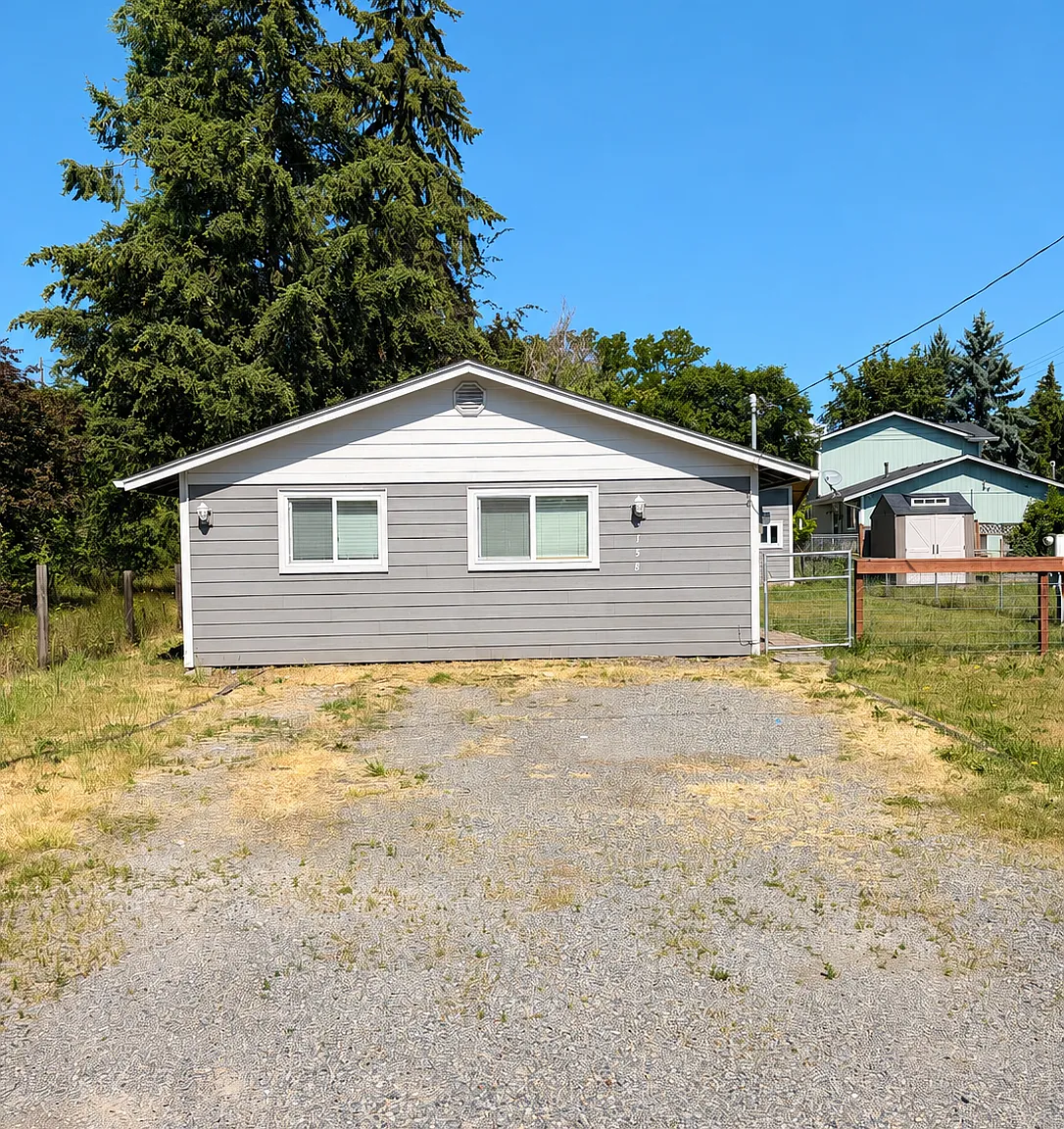 2 bed, 1.0 bath, $2,200 — Photo 2