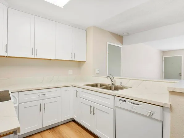 7760 Margerum Ave Unit 126, San Diego, CA 92120