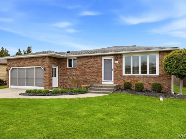 11 Martinique Dr, Cheektowaga, NY 14227