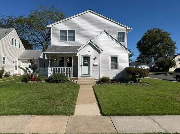 2487 Arthur Court, Oceanside, NY 11572
