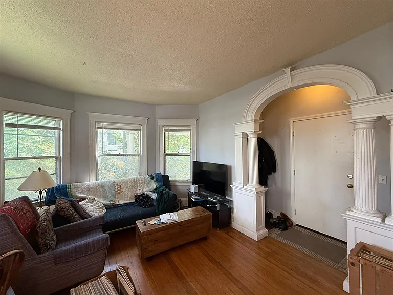 34 Central St — Photo 18