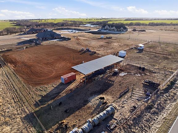 3rd image of 15701 Kyles Ct