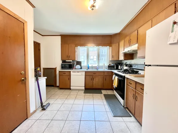 292 Foster St, Brighton, MA