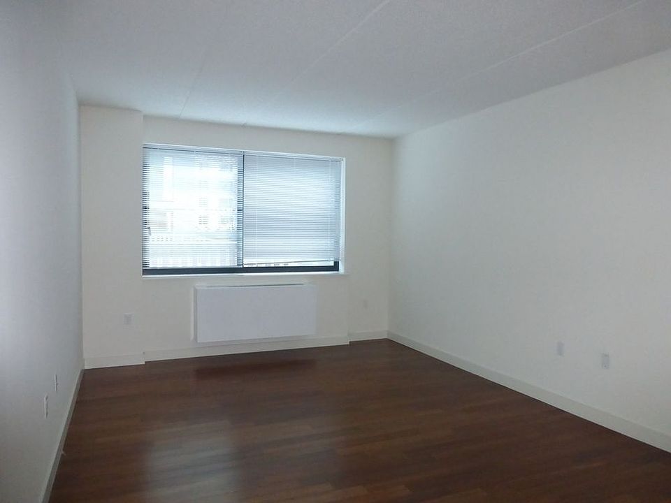 2nd image of 24 W 117th St APT 5Q