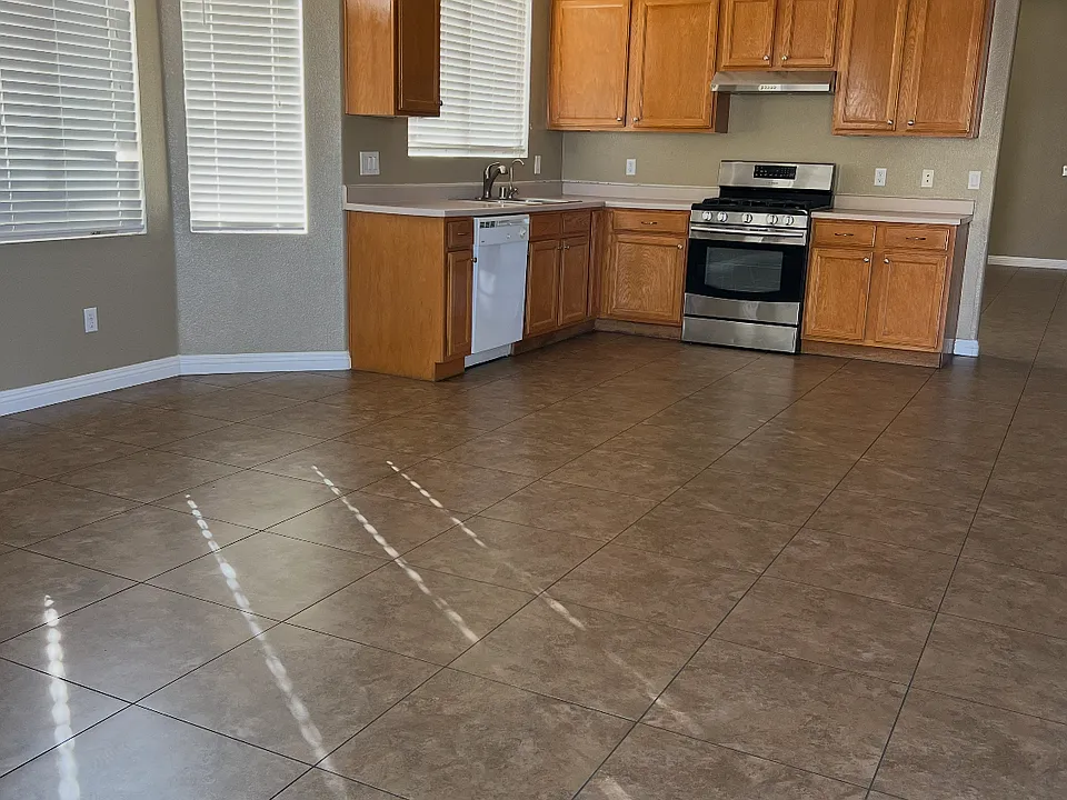 5240 Tiger Cub Ct