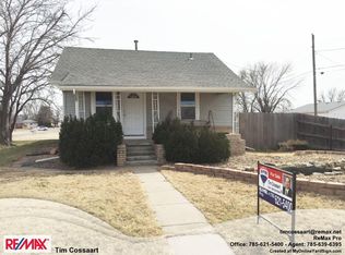 707 Sunset, Victoria, KS 67671