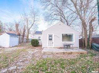 3222 N El Vista Ave, Peoria, IL 61604