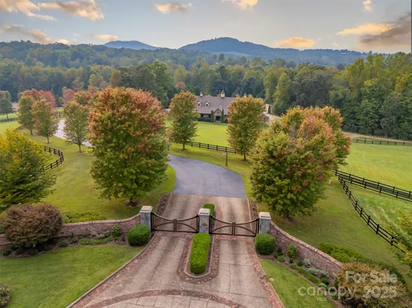 20 Mapleton Ln, Columbus, NC 28722