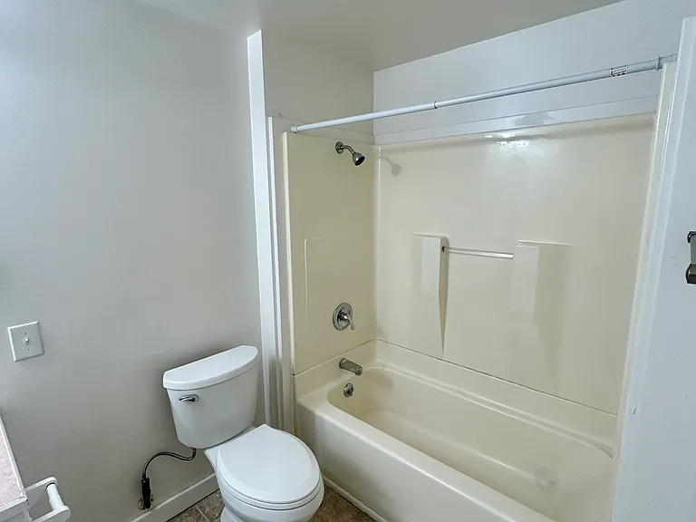 604 W Augusta Ave #2 — Photo 10