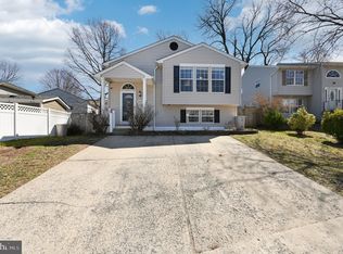 985 10th St, Pasadena, MD
