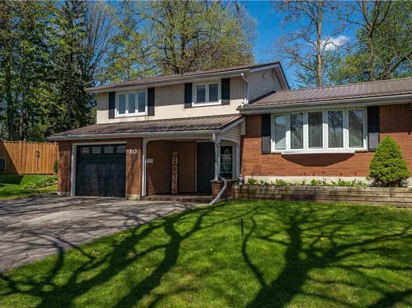 10 Aaron Pl, Brantford, ON N3R 2S8