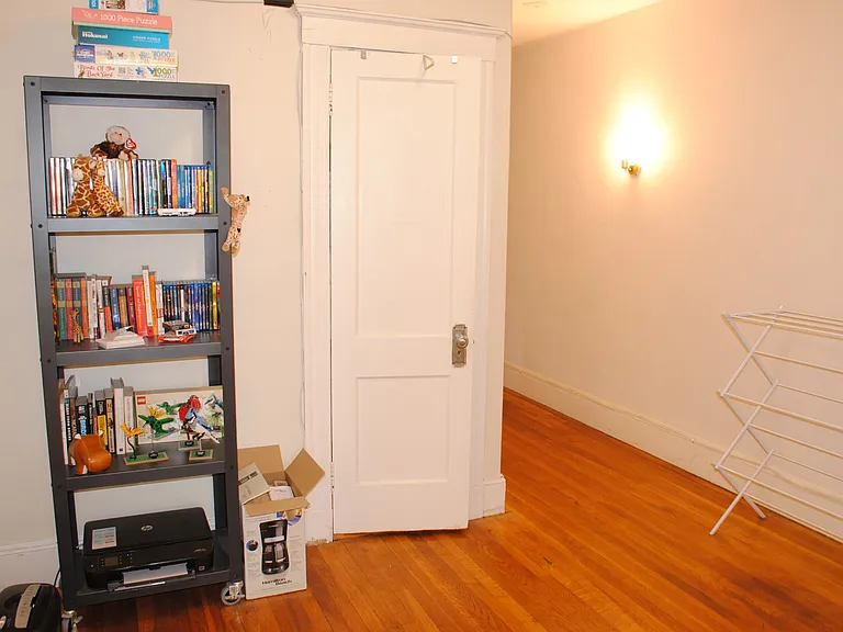 118 University Rd #3 — Photo 3