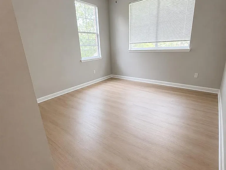 9825 Baywinds Dr #1302 — Photo 12