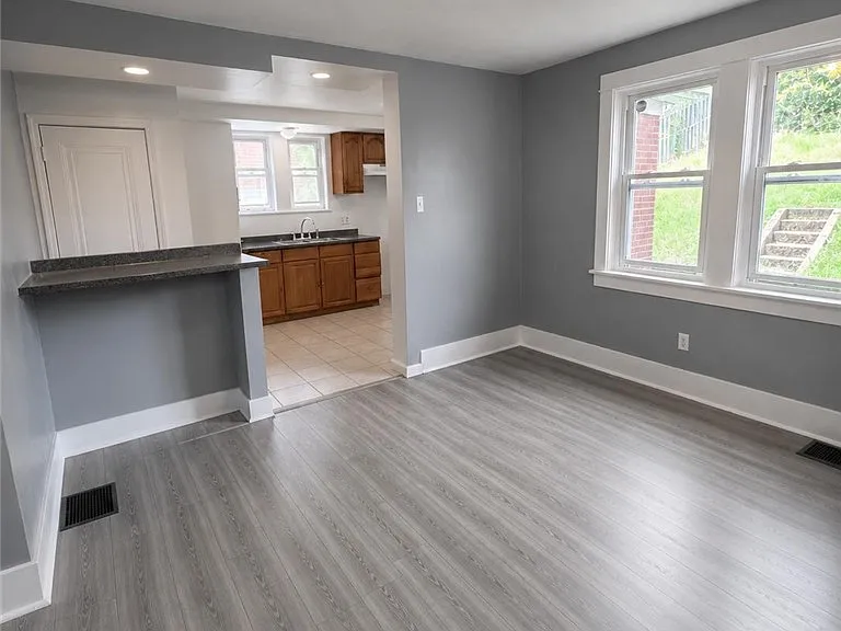 2308 Starkamp St — Photo 3
