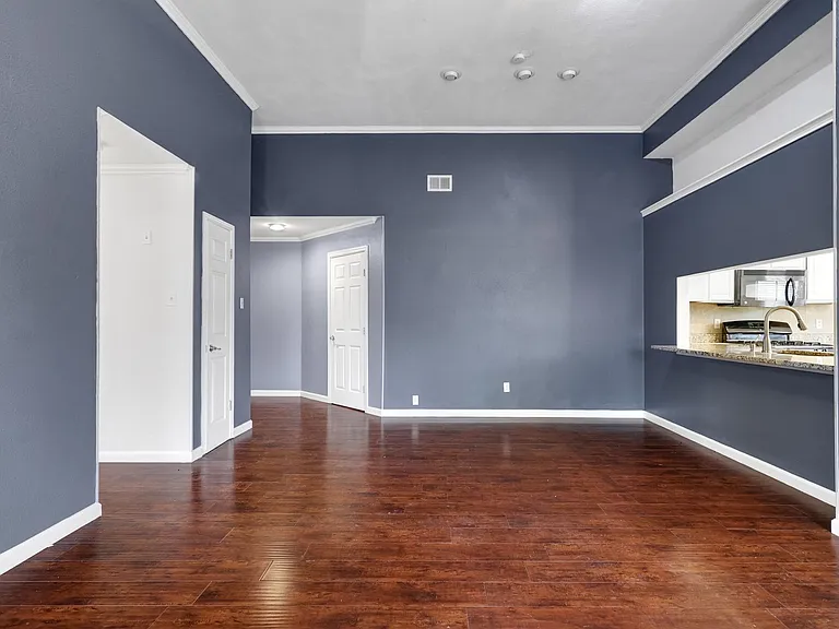 8615 Timber Ldg — Photo 3