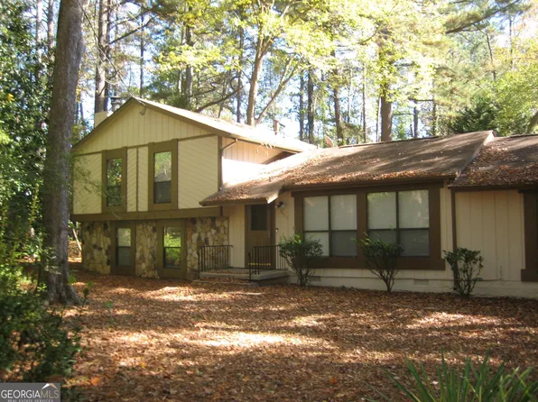 8420 Timber Lake Dr, Riverdale, GA 30296