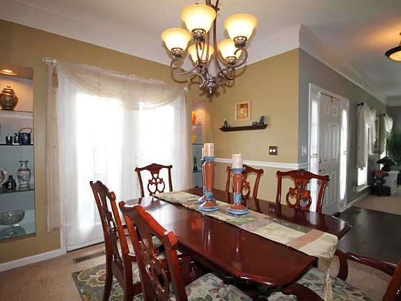 4th image of 2416 Mercer Ct
