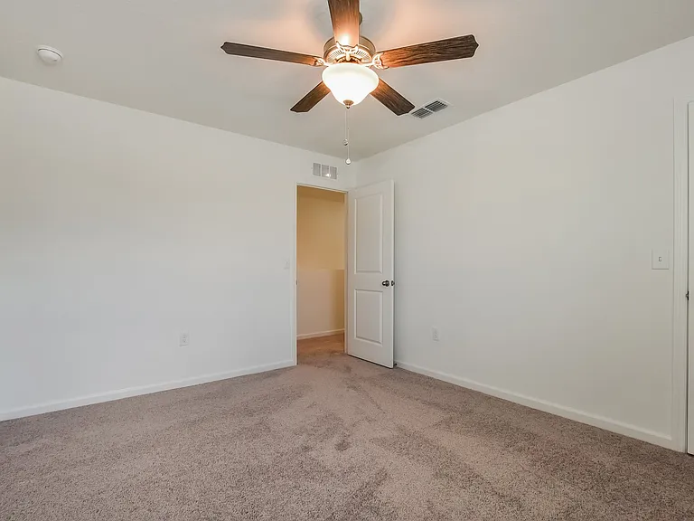 Hemingway Cir — Photo 9