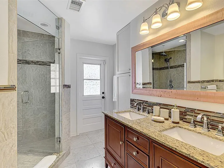 4946 Commonwealth Dr — Photo 34