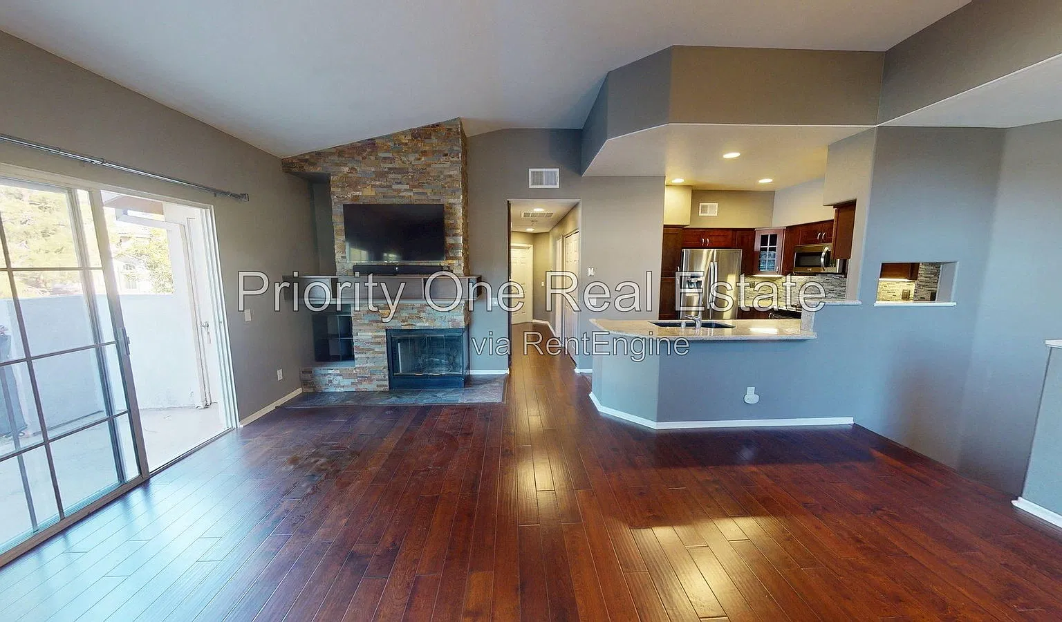 2 bed, 2.0 bath, 1084 sqft, $3,200 — Photo 3