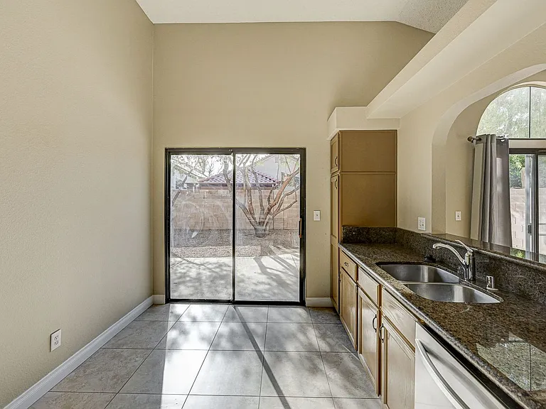 2723 Lovington Dr — Photo 18