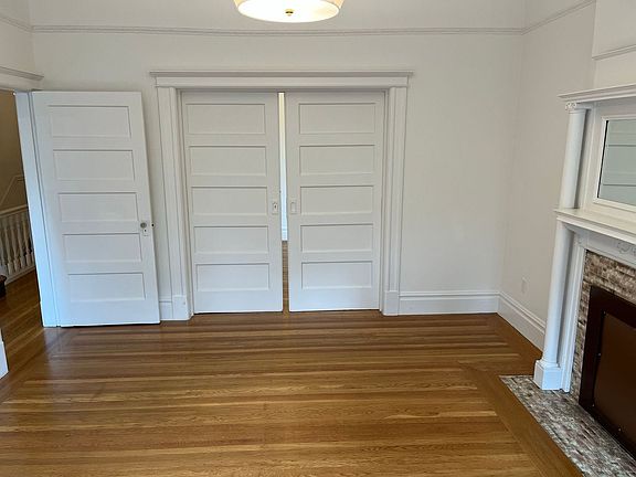 4th image of 2543 Larkin St