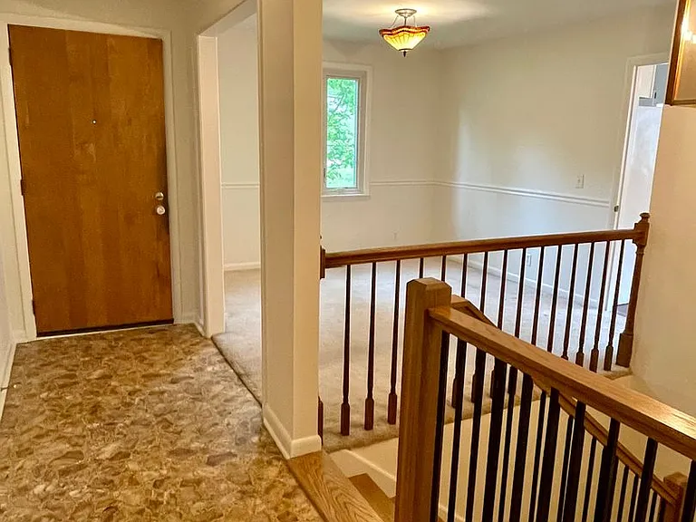 6808 River Ridge Dr — Photo 3