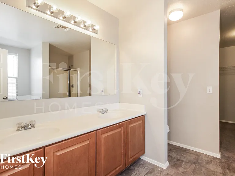 3006 W Pollack St — Photo 9