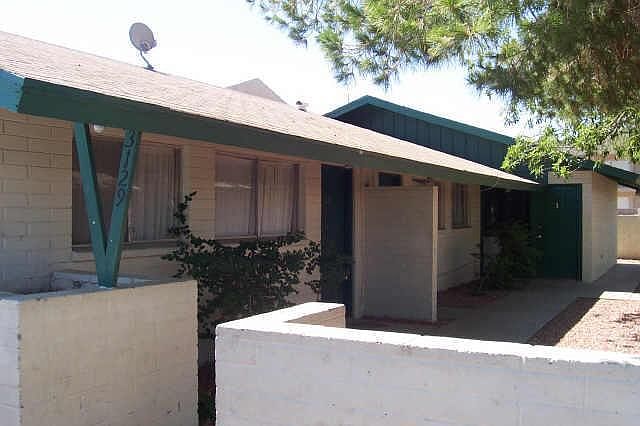 2nd image of 3129 E PALM Lane #B