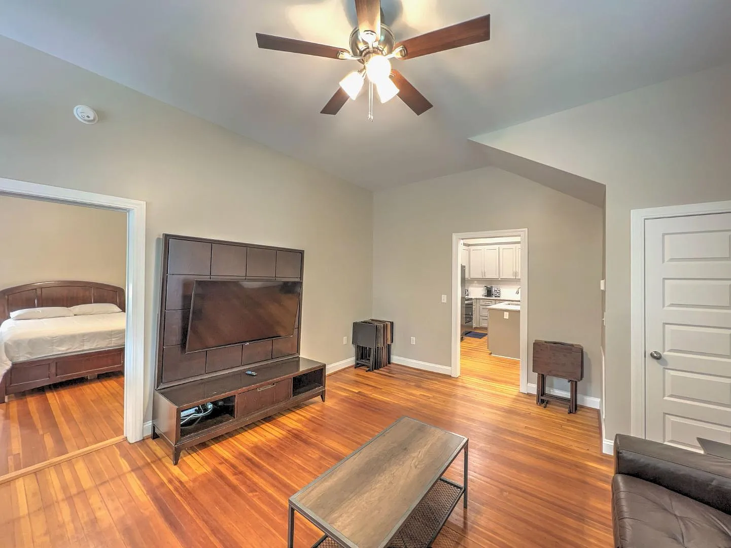 520 Georgia St — Photo 4