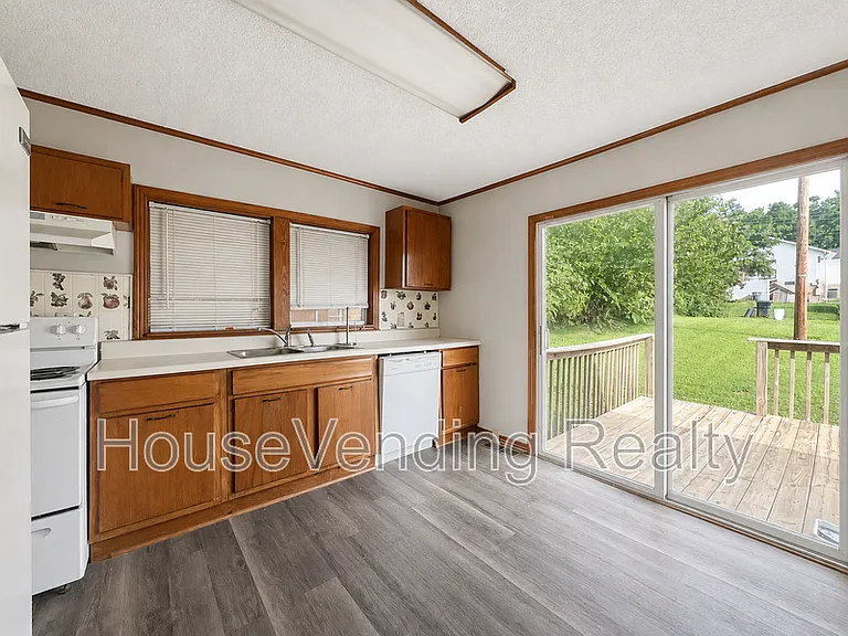 253 Atlantic Ave — Photo 4