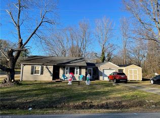 2758 Martin St, Walkertown, NC 27051