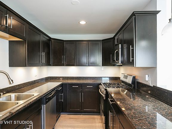3rd image of 17017 Everett Ave