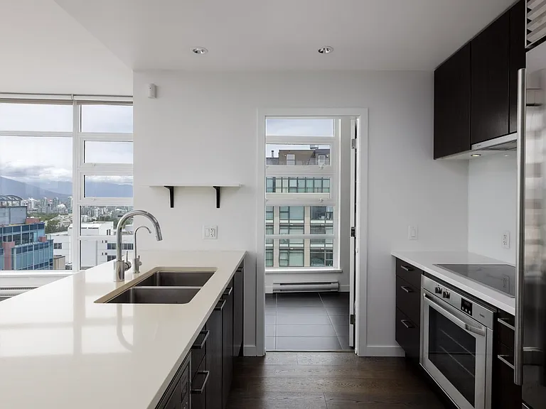 2550 Spruce St #1104 — Photo 4