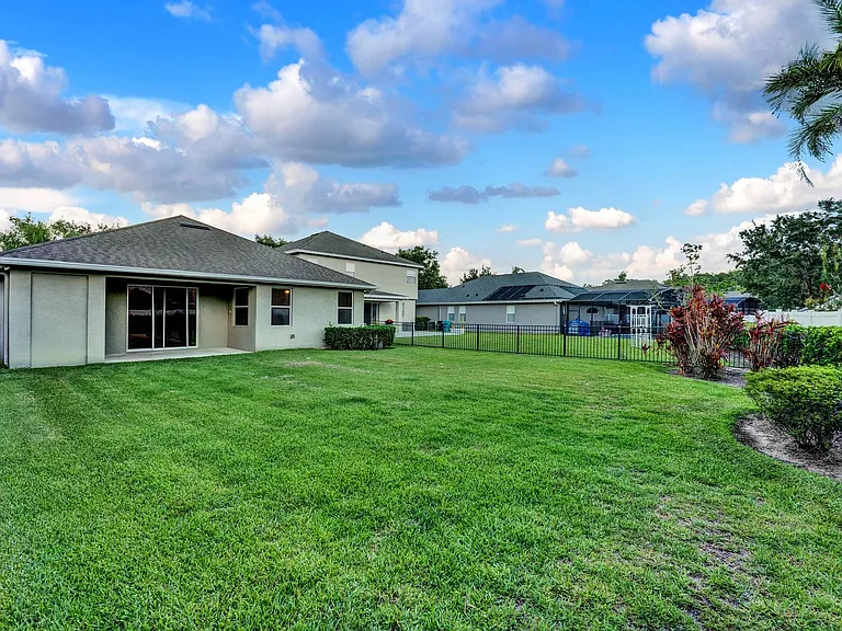 10029 Silk Grass Dr — Photo 21