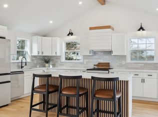 62 Ridge Rd, Holliston, MA 01746