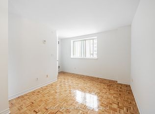 1407 Dupont St #209, Toronto, ON M6H 4J7