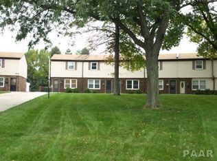 1936 Canterbury Dr APT B, Washington, IL 61571