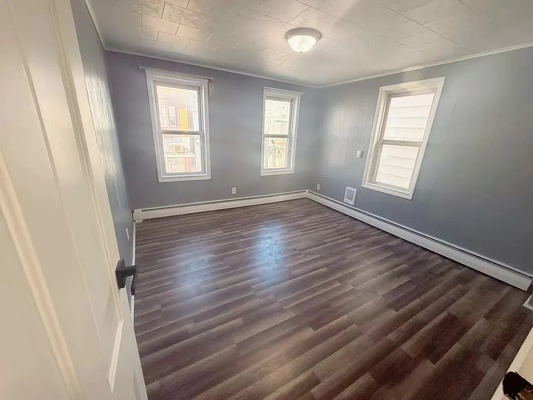 2 bed, 1147 sqft, $1,200 — Photo 2