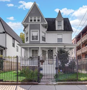 2019 E 72nd Pl, Chicago, IL, 60649