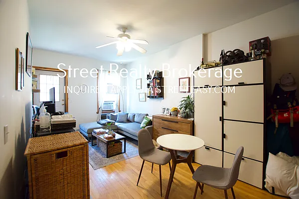 Rented by Street Realty Brokerage LLC | media 4