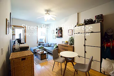 Rented by Street Realty Brokerage LLC