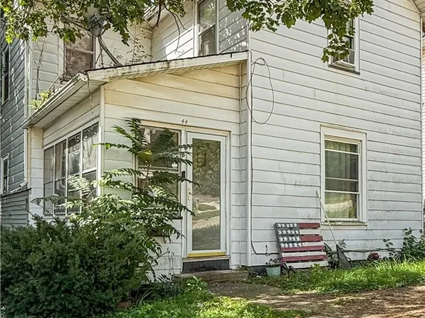 44 Walnut St, Leetonia, OH 44431