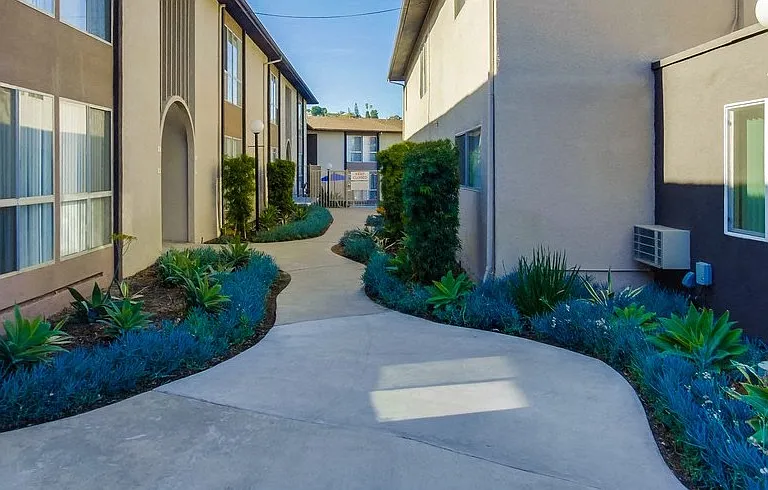 Villa Capri Apartments — Photo 7