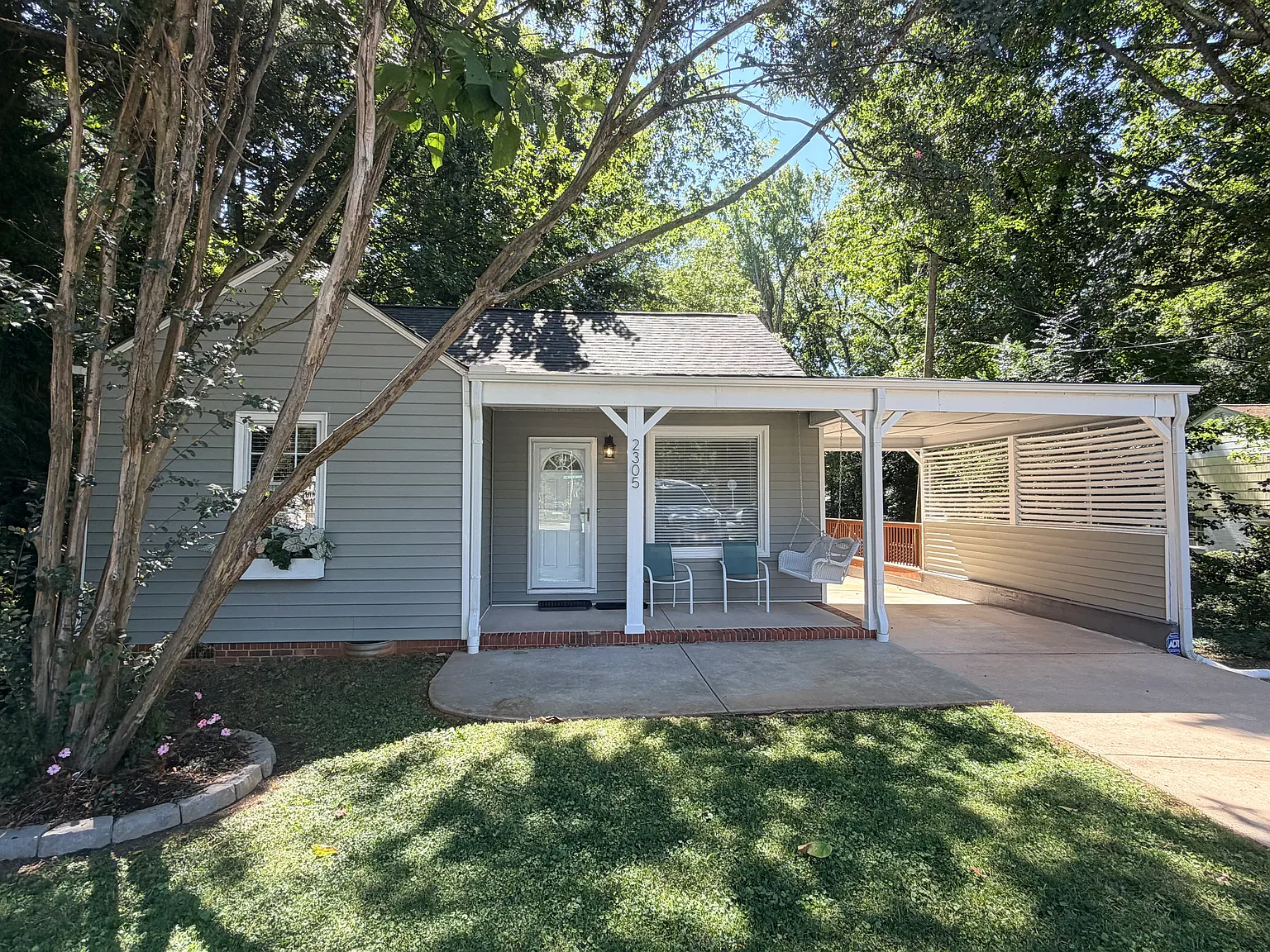 2 bed, 774 sqft, $1,550 — Photo 2