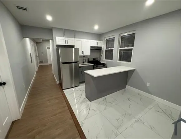 9 Williams St #2, Clinton, NY 13323