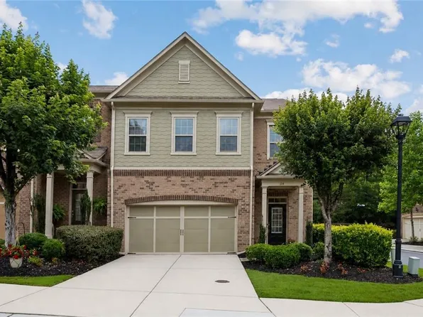 114 Barkley Ln, Sandy Springs, GA 30328