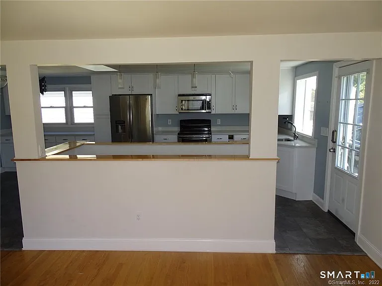 15 Bayshore Dr — Photo 6