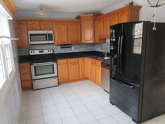 5th image of 4083 Paule Ave
