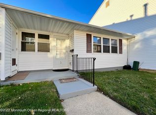 3 Maine Ct, Matawan, NJ 07747